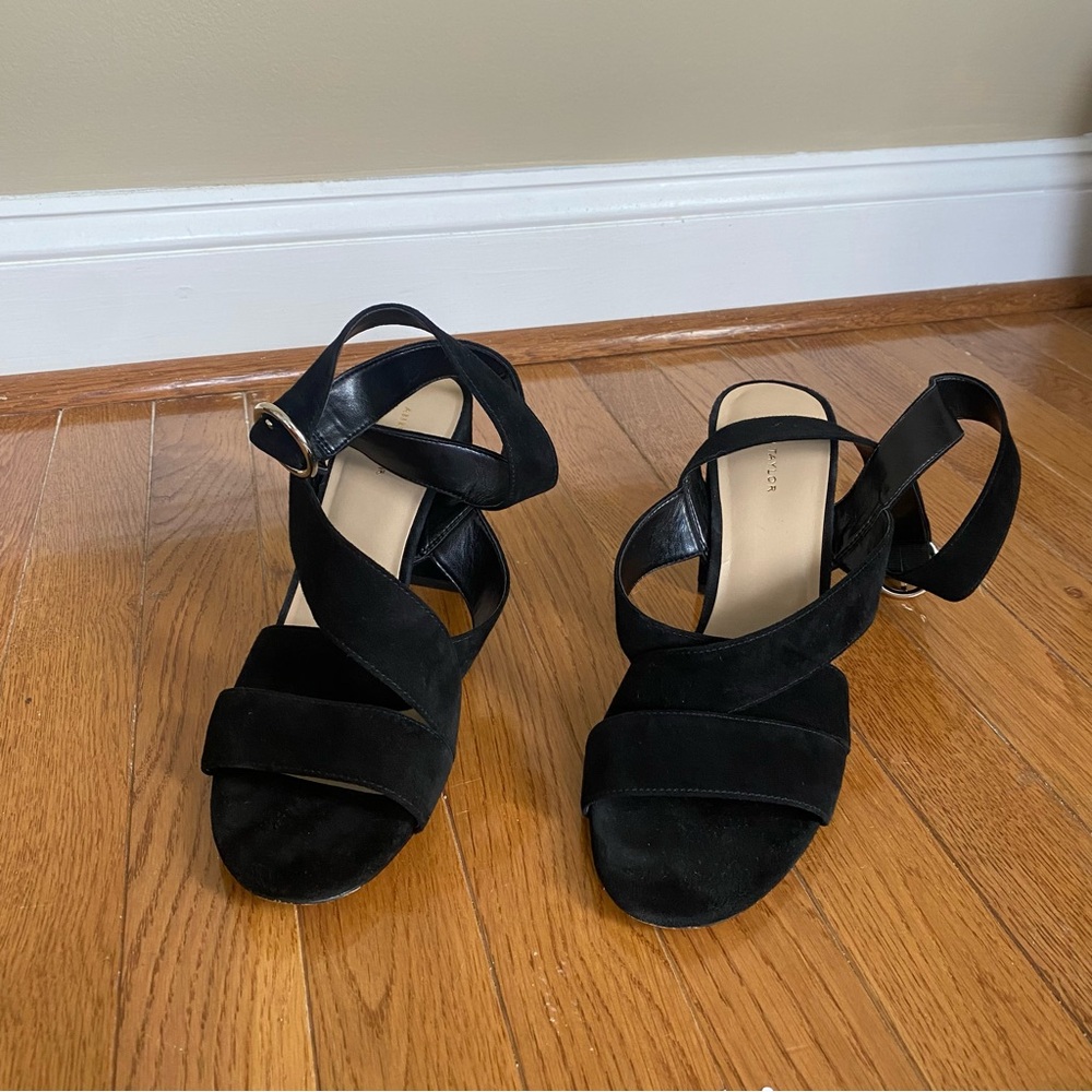 Ann Taylor black heels